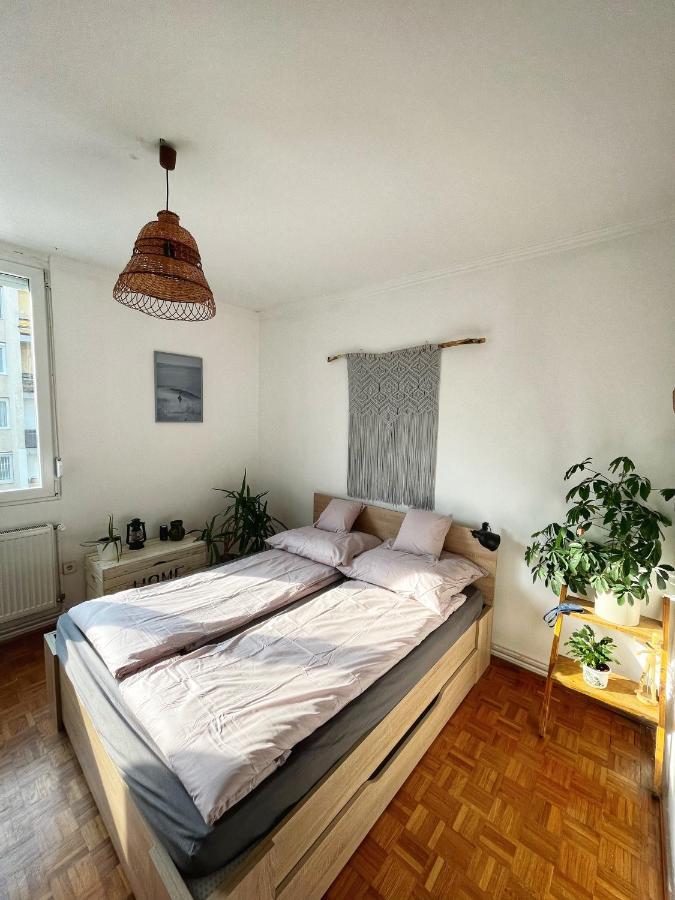 Vándor Apartman Veszprém Esterno foto